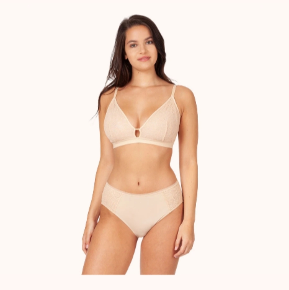 Palm Lace Busty Bralette